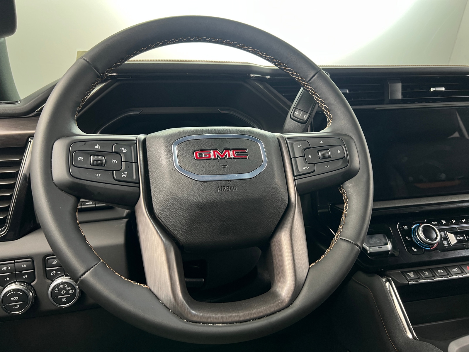 Thumbnail: 2025 GMC Sierra 2500 - 4