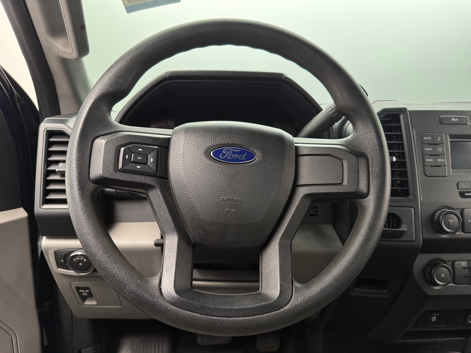 Thumbnail: 2016 Ford Econoline - 4