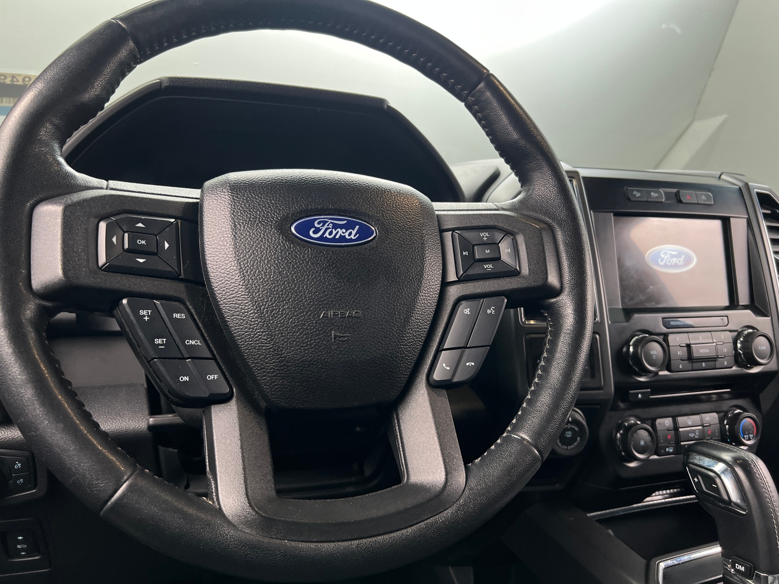 Thumbnail: 2018 Ford Econoline - 5