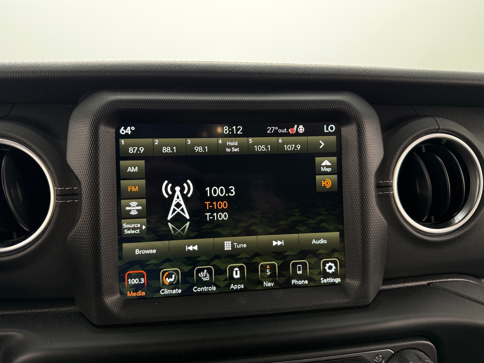 Thumbnail: 2022 Jeep Wrangler - 3