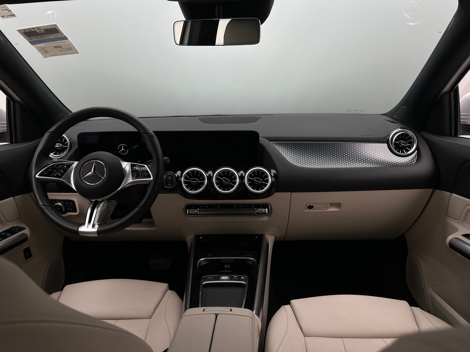 Thumbnail: 2025 Mercedes-Benz GLA - 2