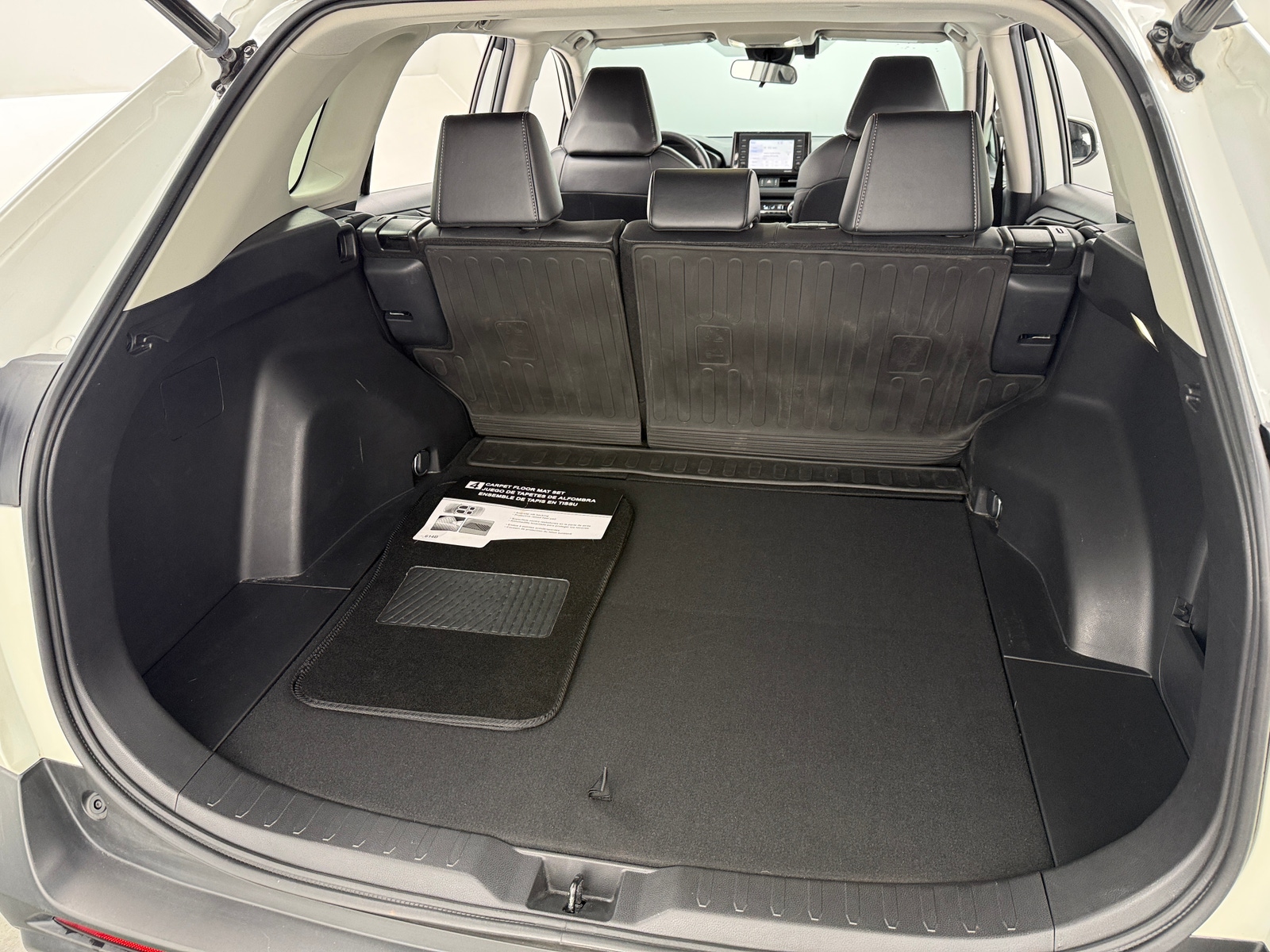 Thumbnail: 2022 Toyota RAV4 - 6