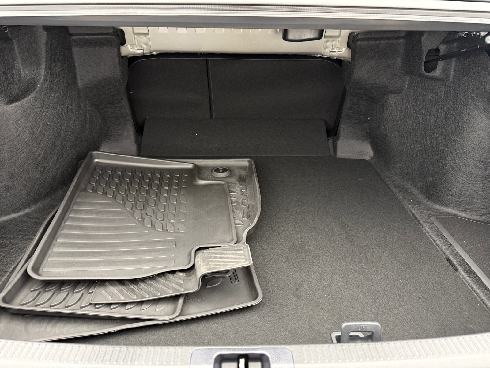 Thumbnail: 2025 Toyota Camry - 6