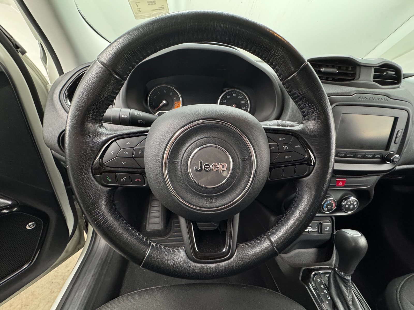 Thumbnail: 2017 Jeep Renegade - 5