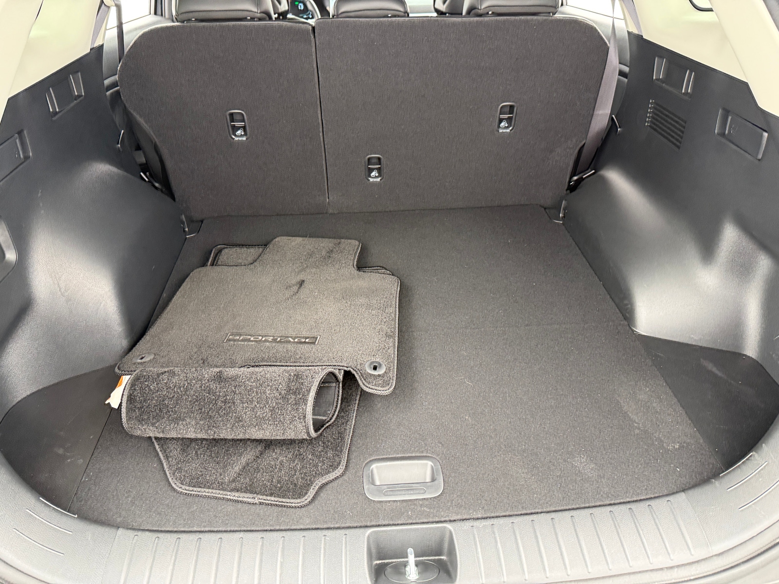 Thumbnail: 2023 Kia Sportage - 6