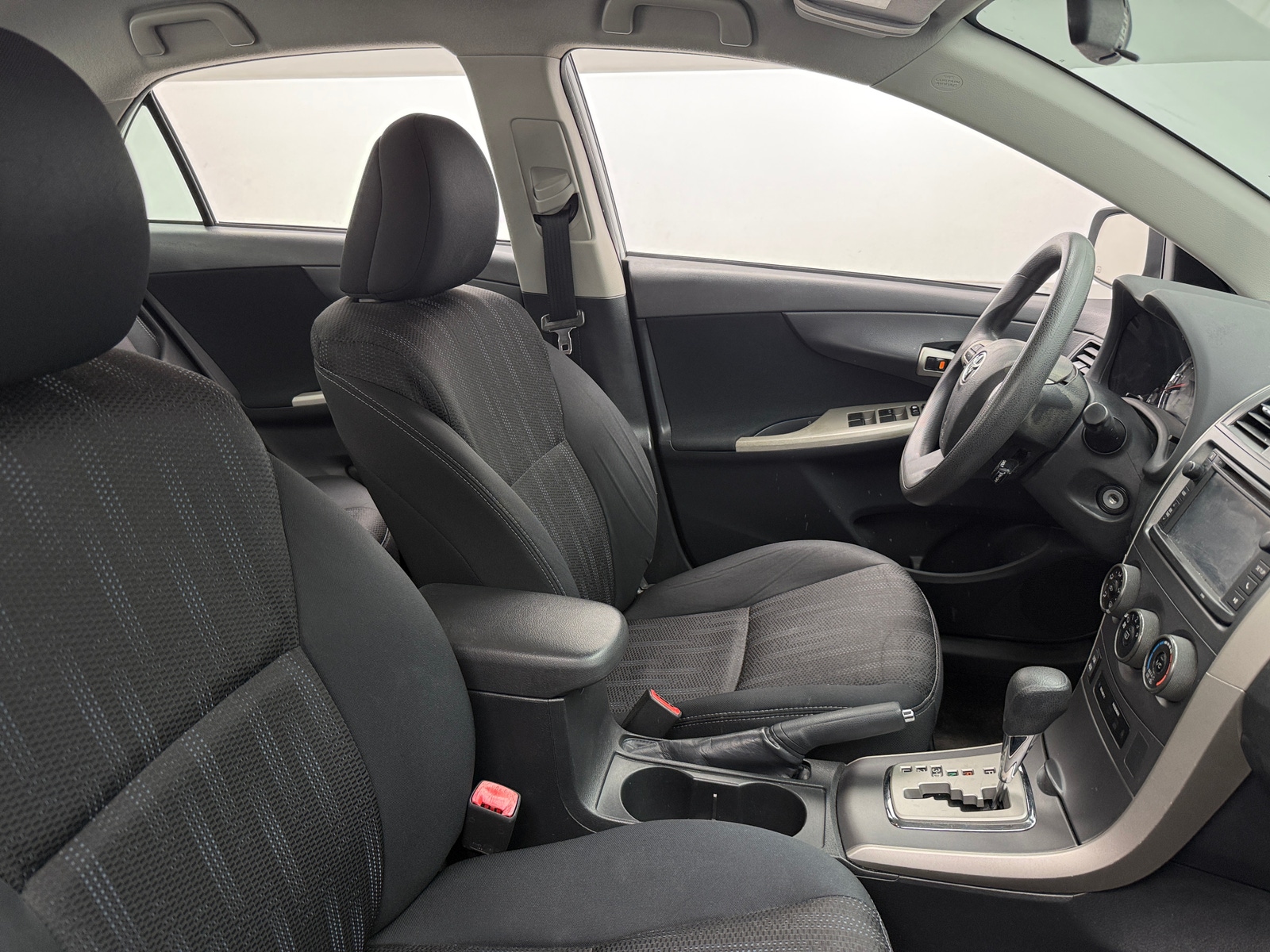 Thumbnail: 2013 Toyota Corolla - 2