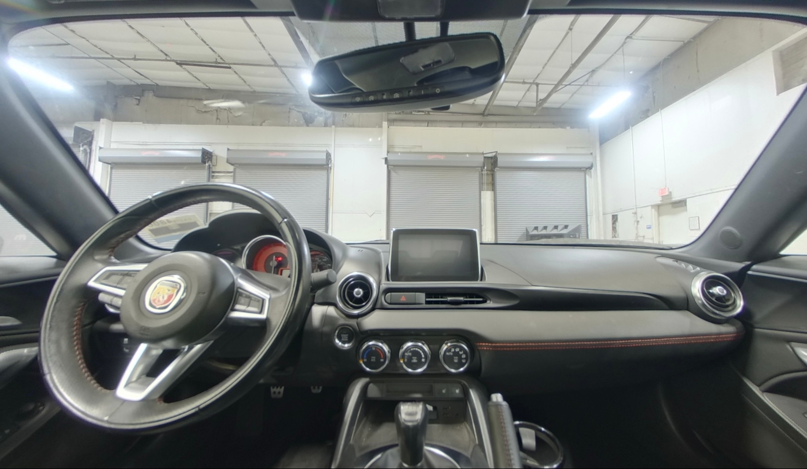 Thumbnail: 2018 Fiat 124 Spider - 2