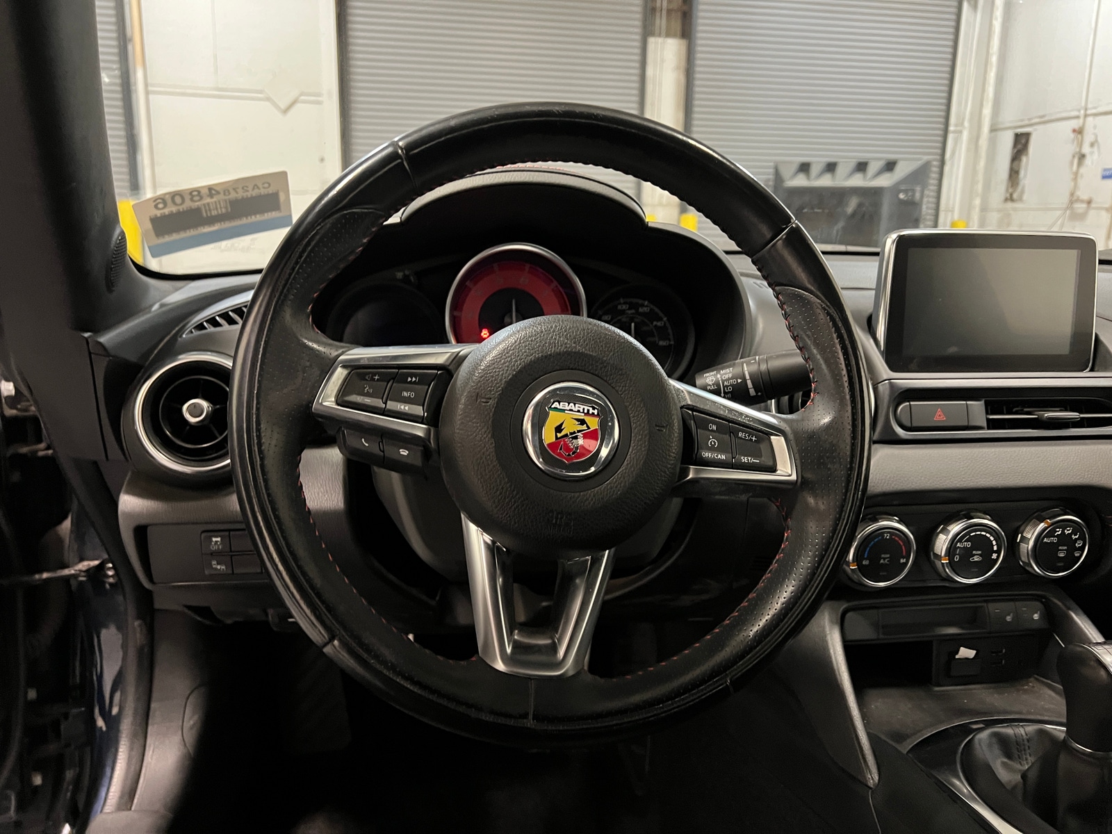 Thumbnail: 2018 Fiat 124 Spider - 4