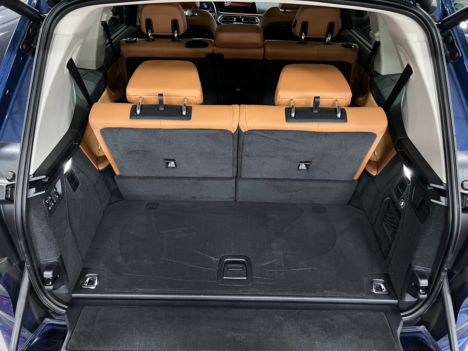 Thumbnail: 2022 BMW X7 - 6