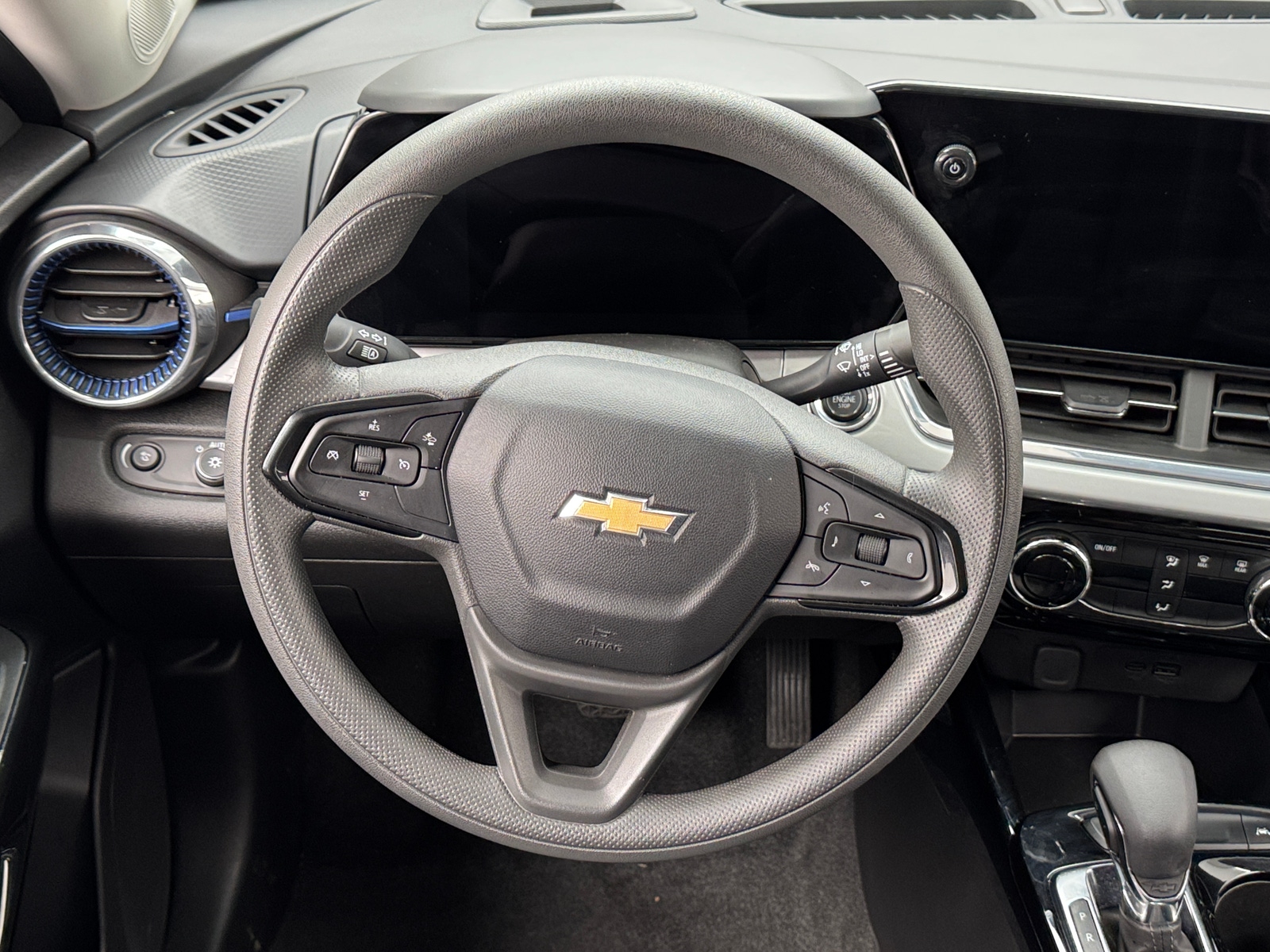 Thumbnail: 2025 Chevrolet Trax - 5