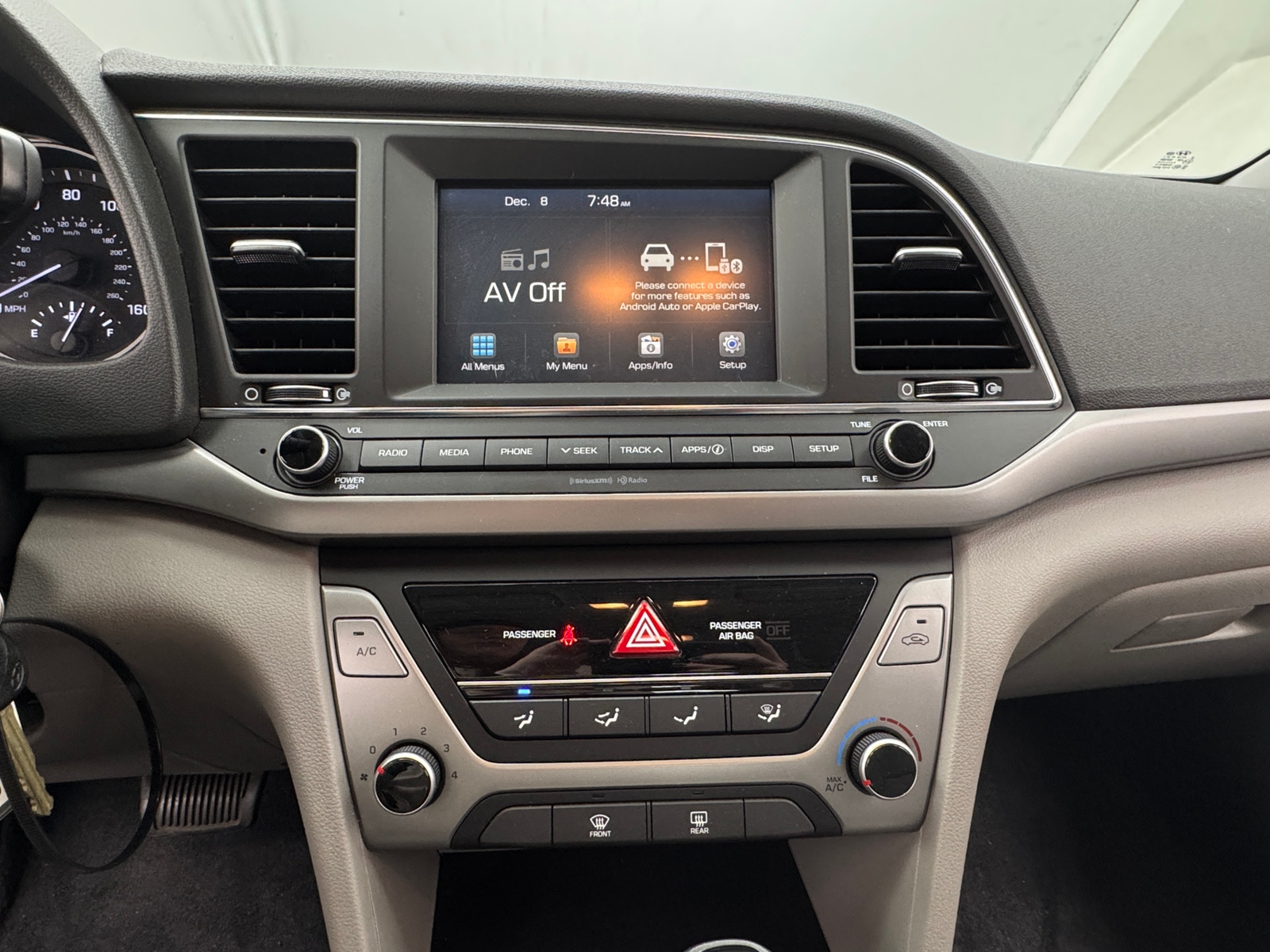 Thumbnail: 2018 Hyundai Elantra - 4