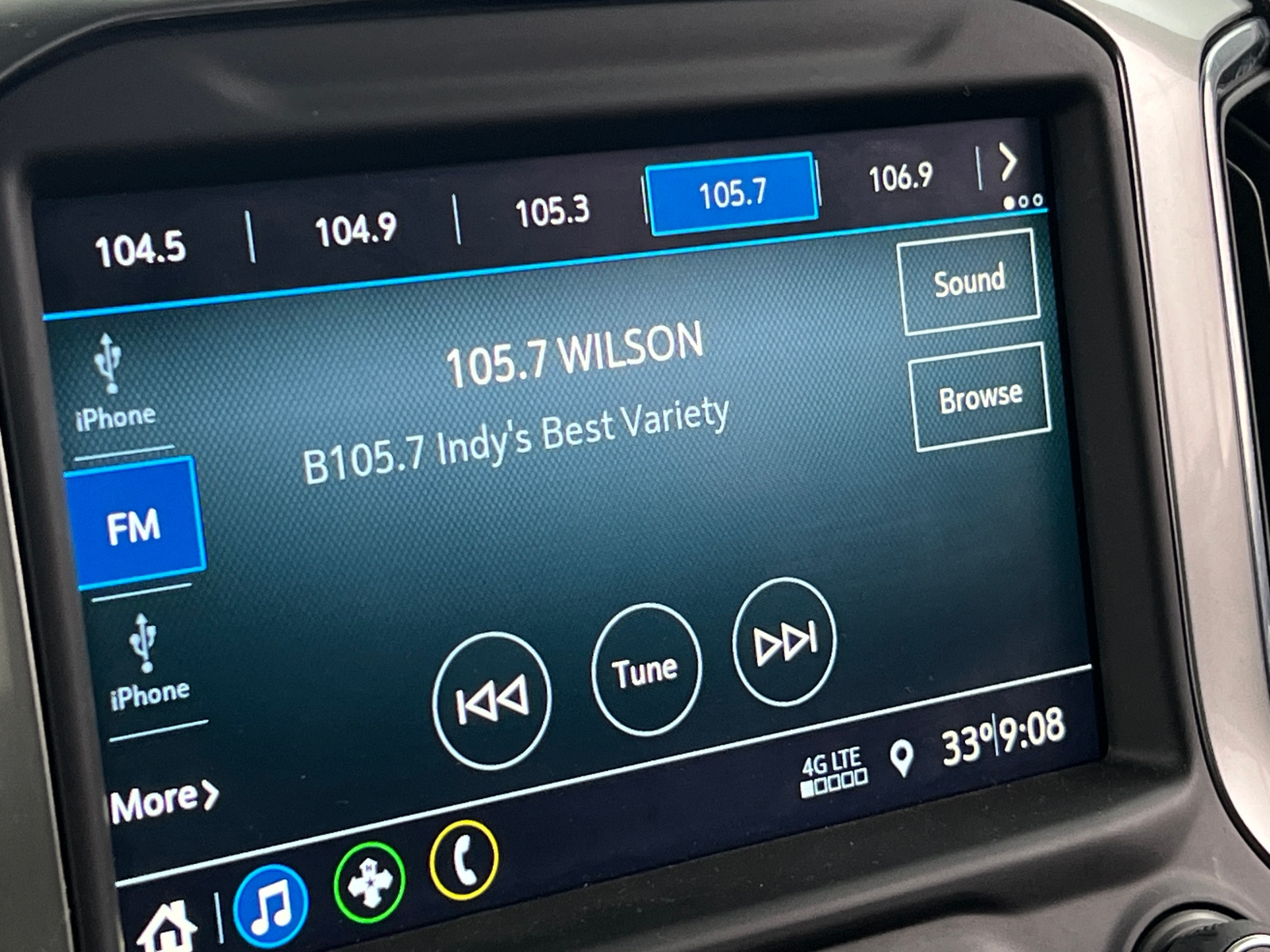 Thumbnail: 2021 Chevrolet Silverado 1500 - 4