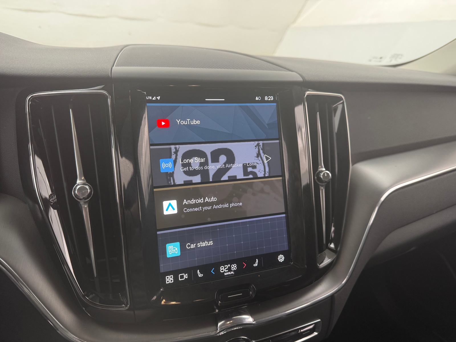 Thumbnail: 2025 Volvo XC60 - 3