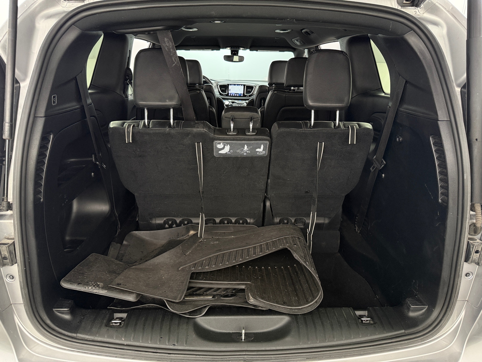 Thumbnail: 2018 Chrysler Pacifica - 6