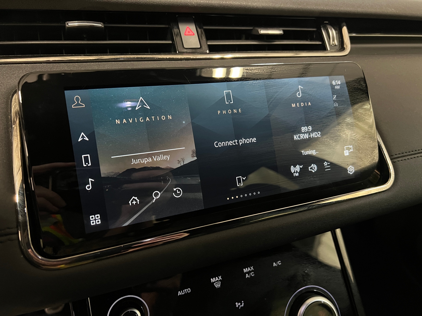 Thumbnail: 2023 Land Rover Range Rover Evoque - 3