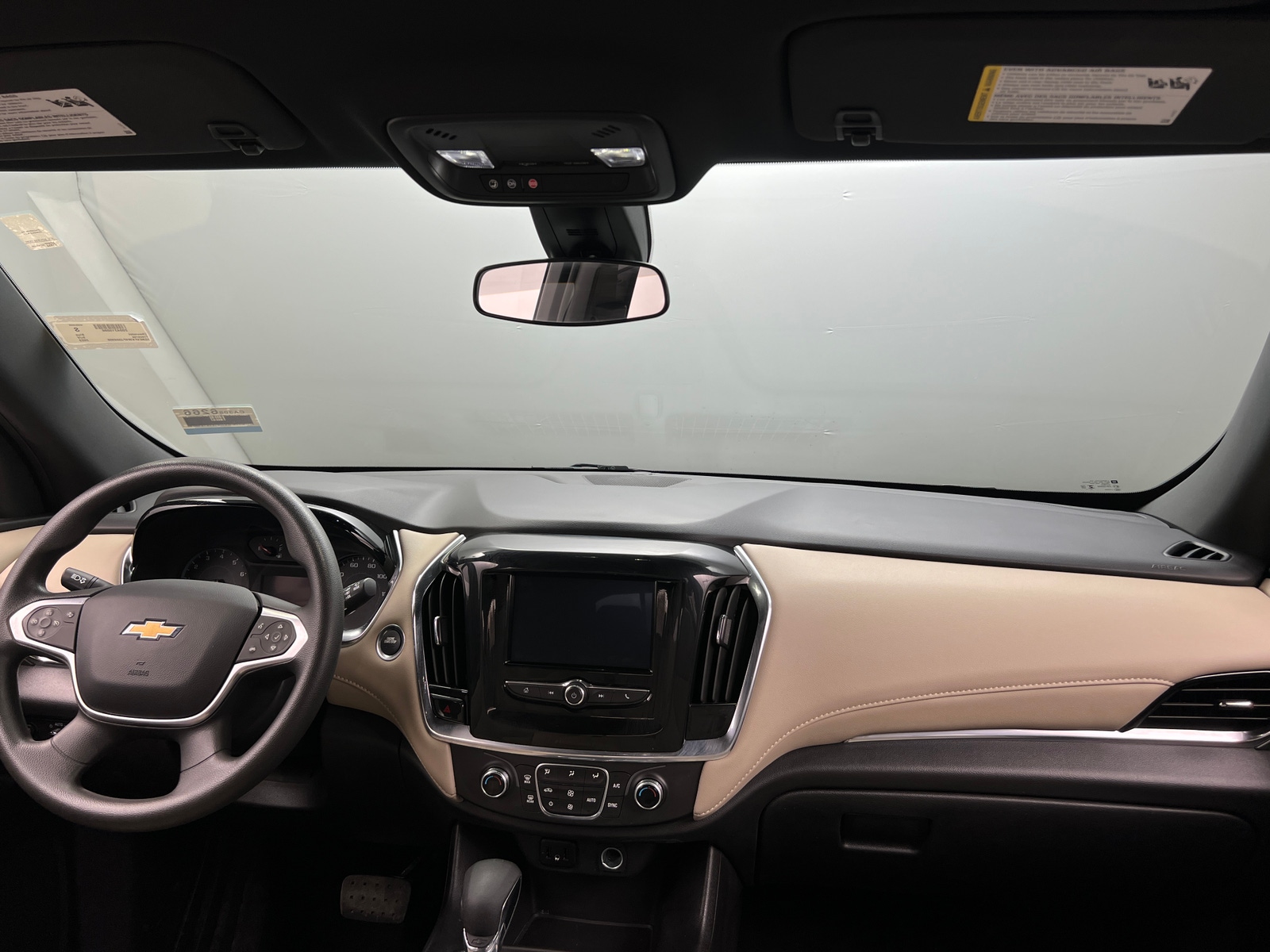 Thumbnail: 2023 Chevrolet Traverse - 3