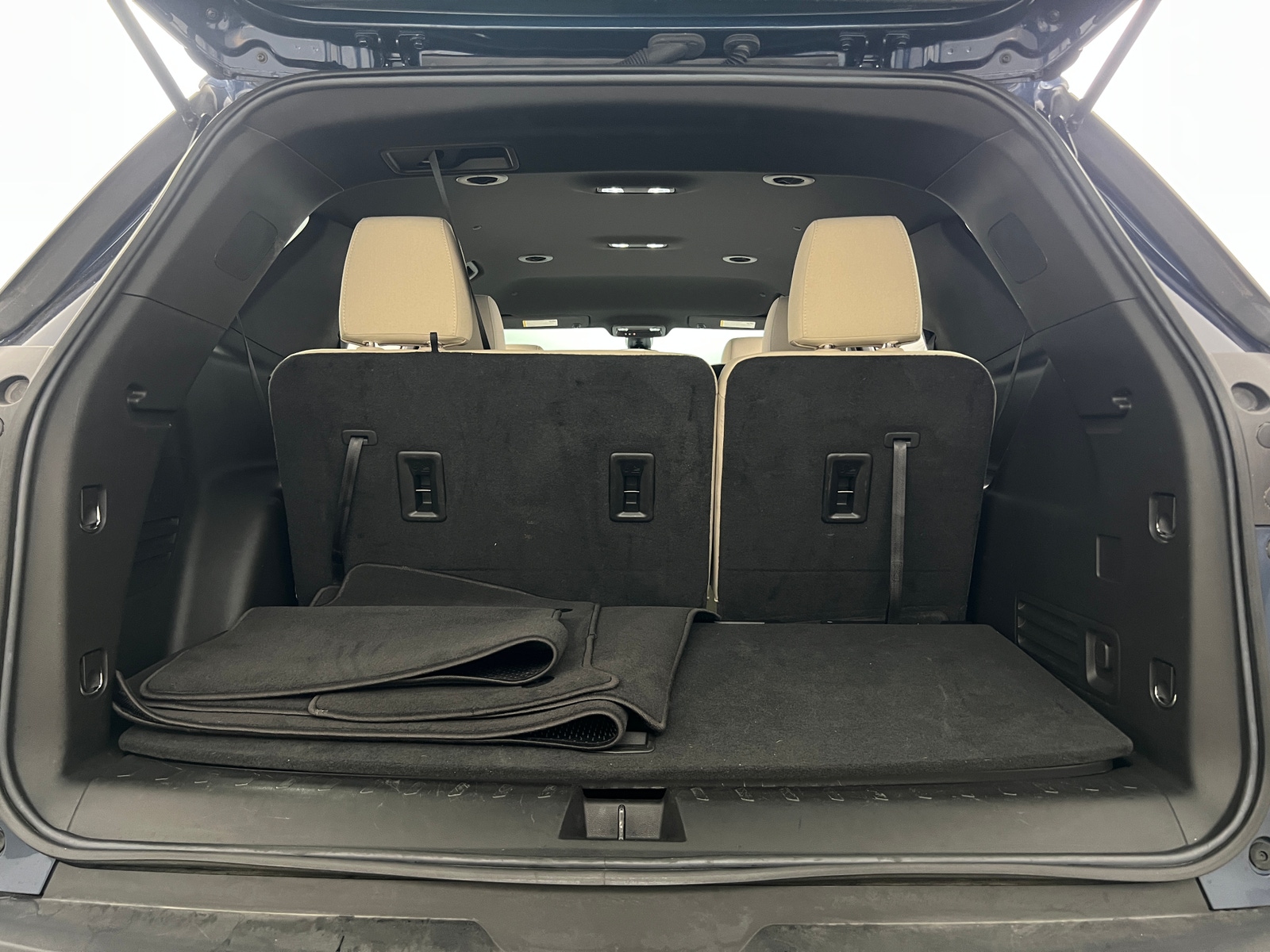 Thumbnail: 2023 Chevrolet Traverse - 7