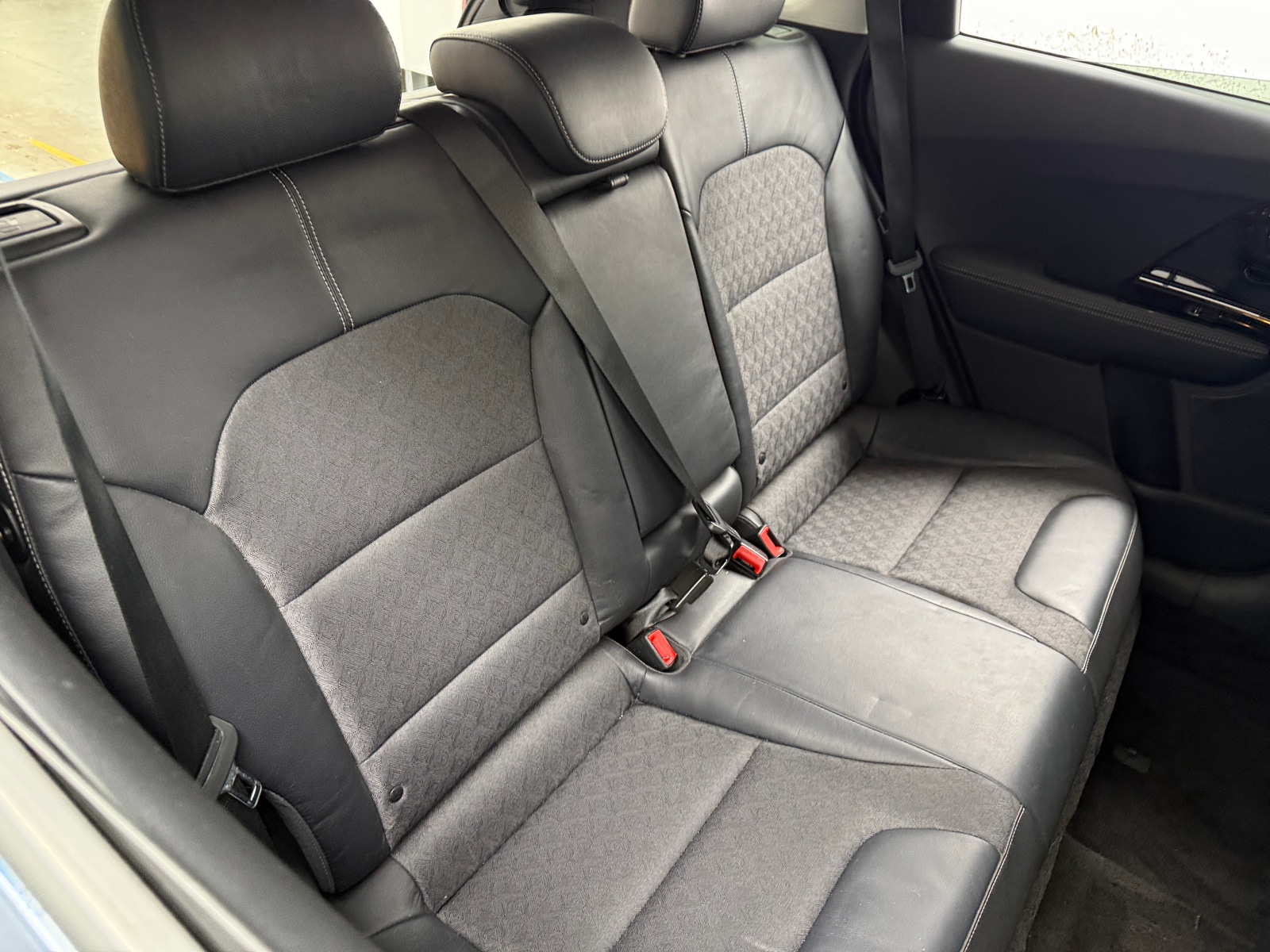 Thumbnail: 2019 Kia Niro - 5