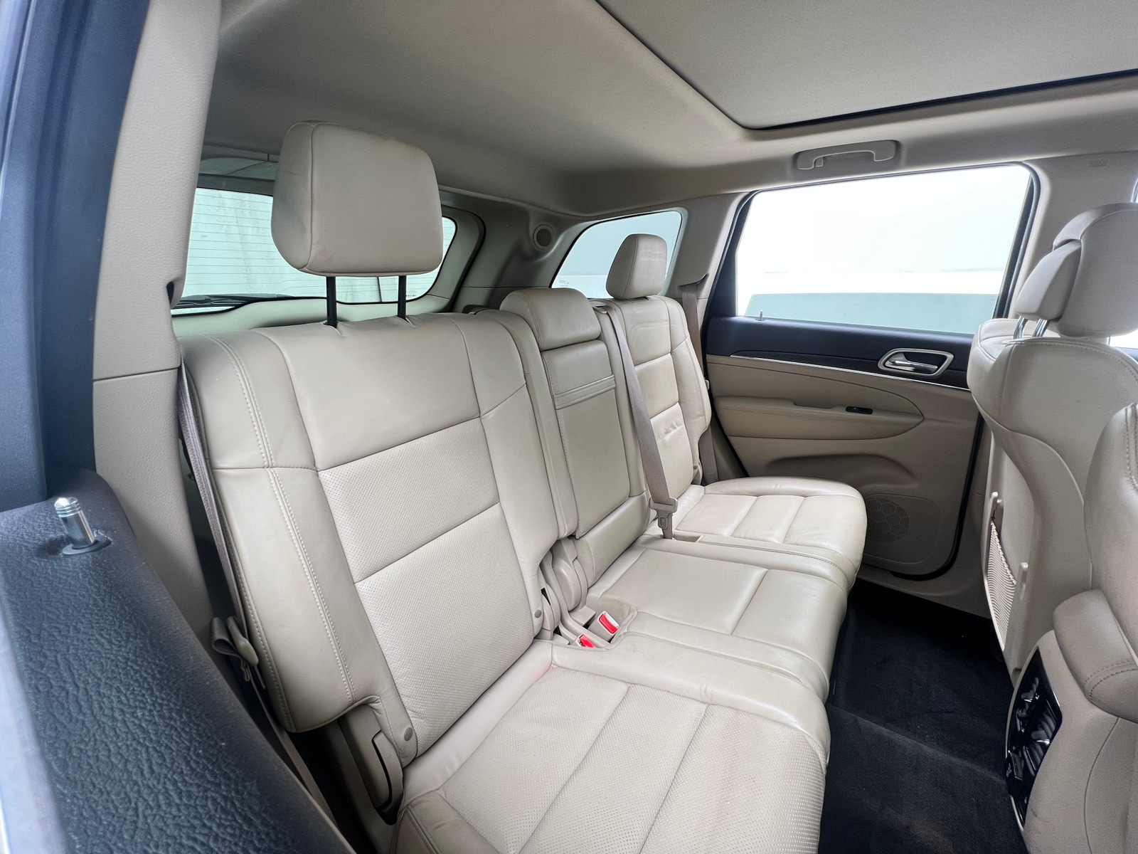 Thumbnail: 2015 Jeep Grand Cherokee - 5