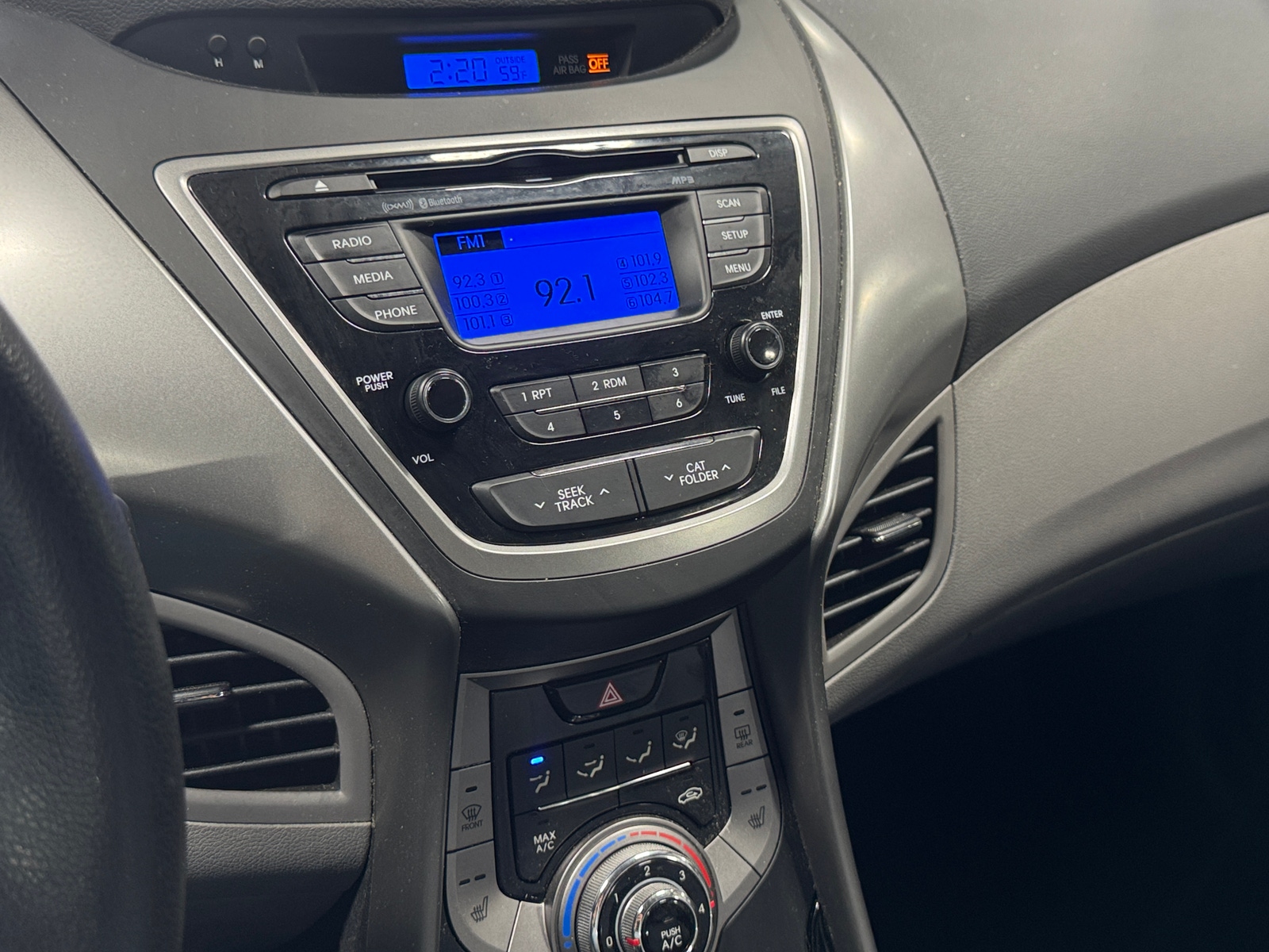 Thumbnail: 2013 Hyundai Elantra - 4