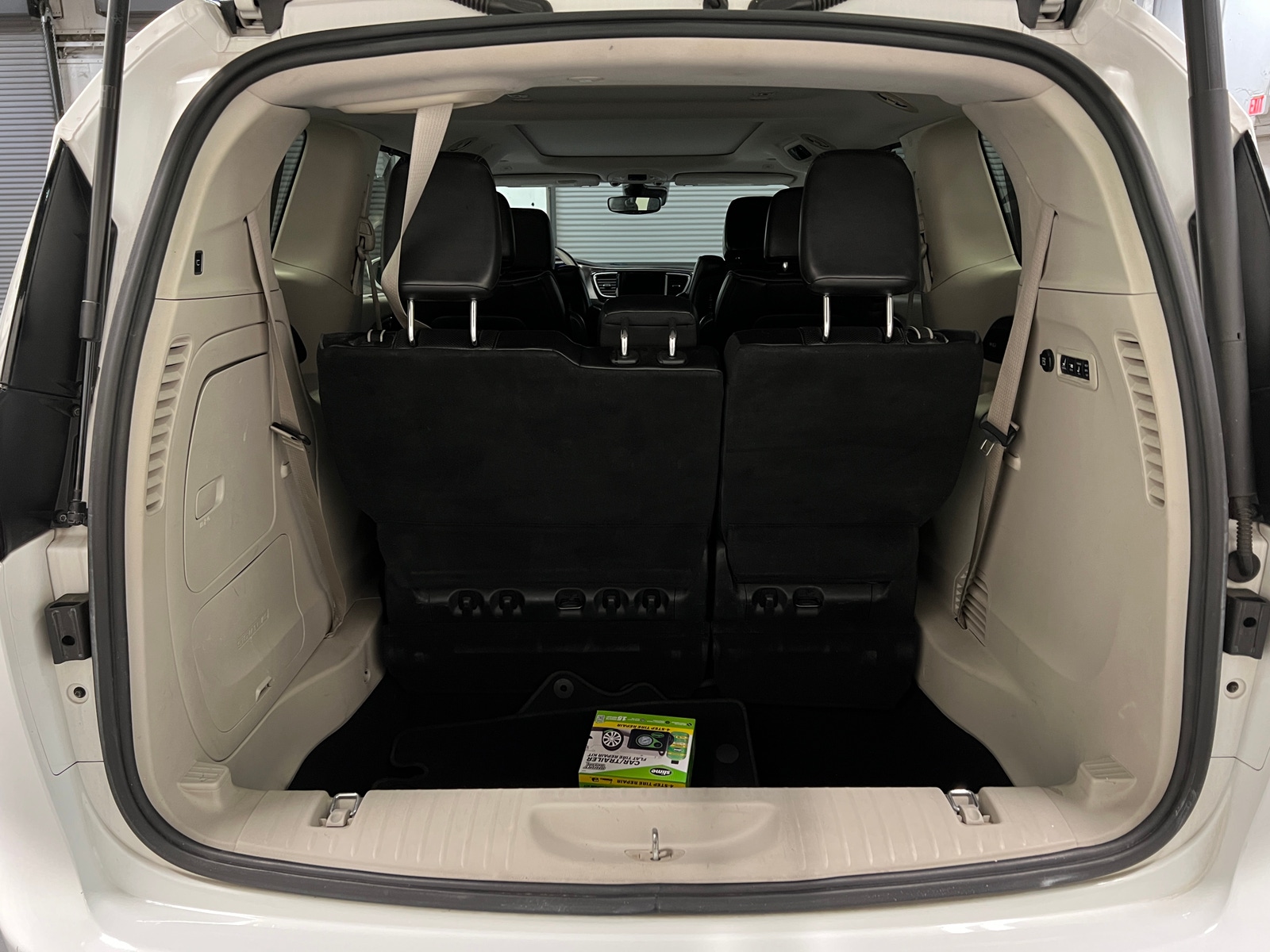 Thumbnail: 2018 Chrysler Pacifica - 6