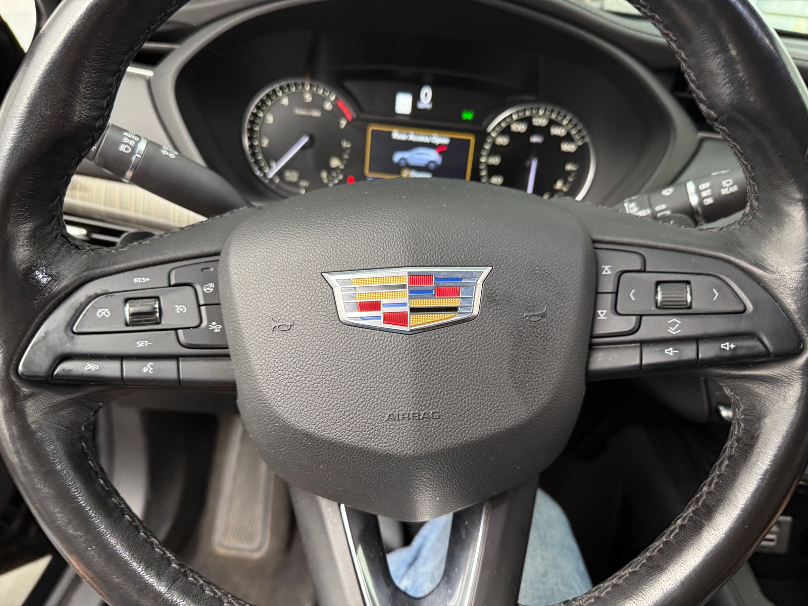 Thumbnail: 2019 Cadillac XT4 - 4