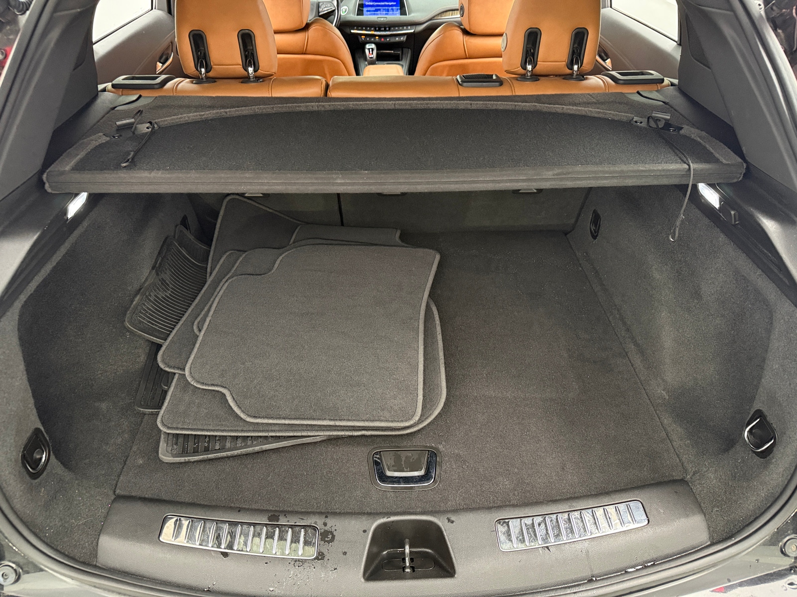 Thumbnail: 2019 Cadillac XT4 - 6