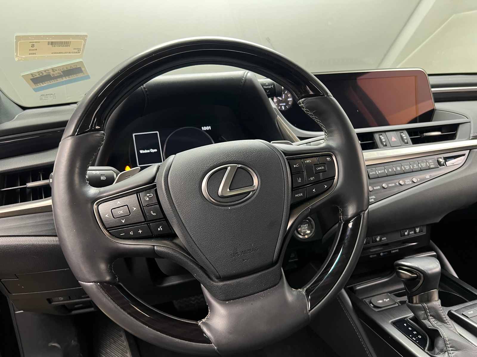 Thumbnail: 2020 Lexus ES - 4