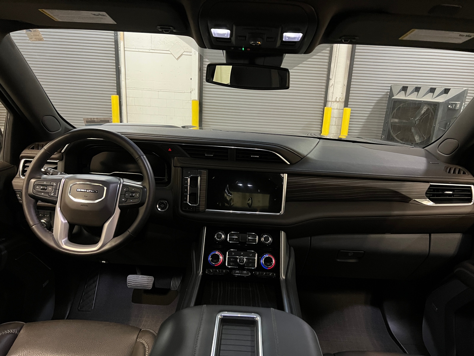 Thumbnail: 2023 GMC Yukon - 2