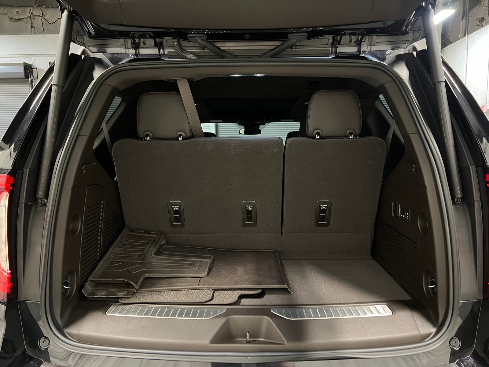 Thumbnail: 2023 GMC Yukon - 6