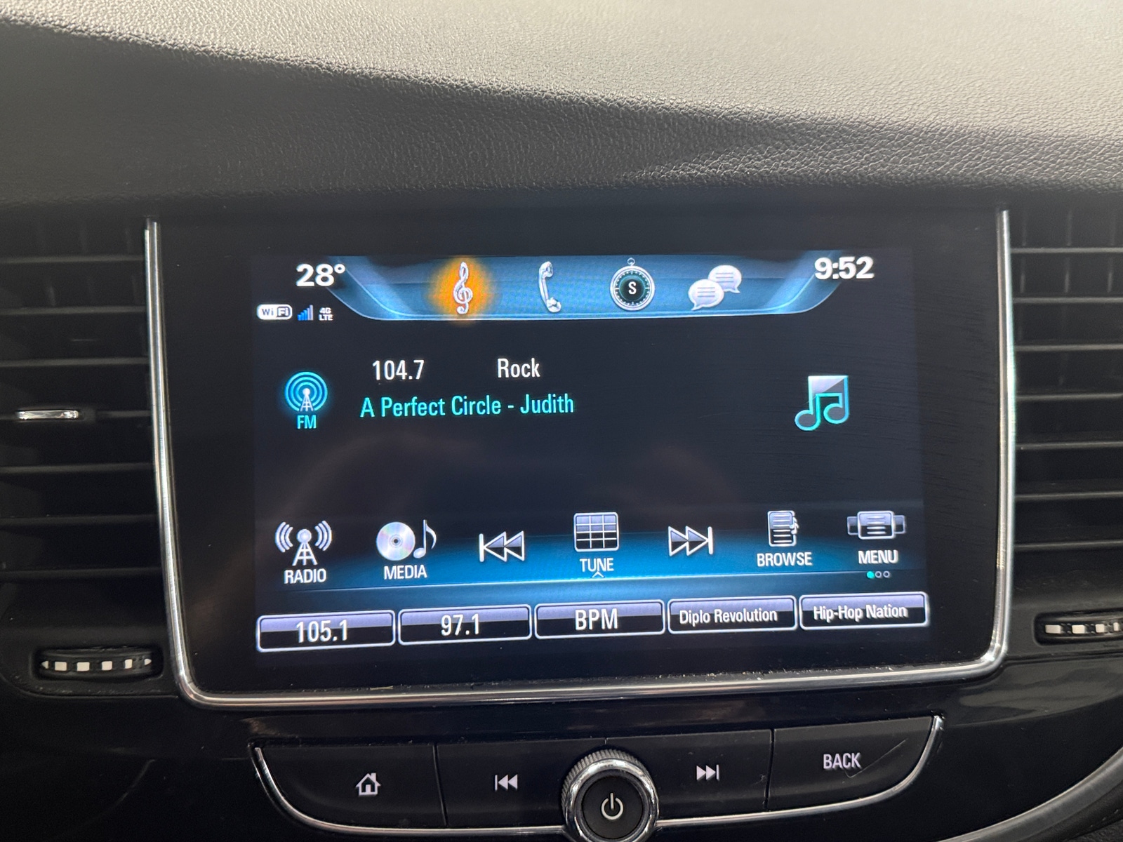 Thumbnail: 2020 Buick Encore - 3