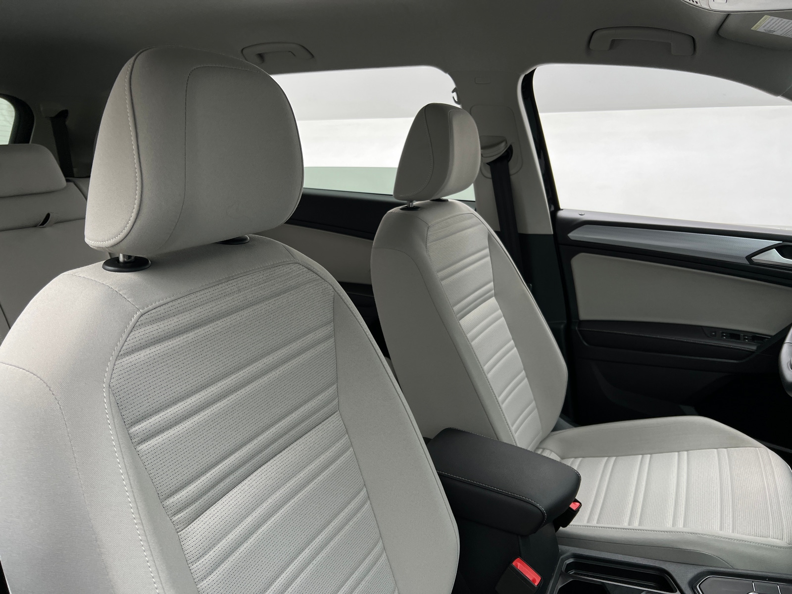 Thumbnail: 2024 Volkswagen Tiguan - 2