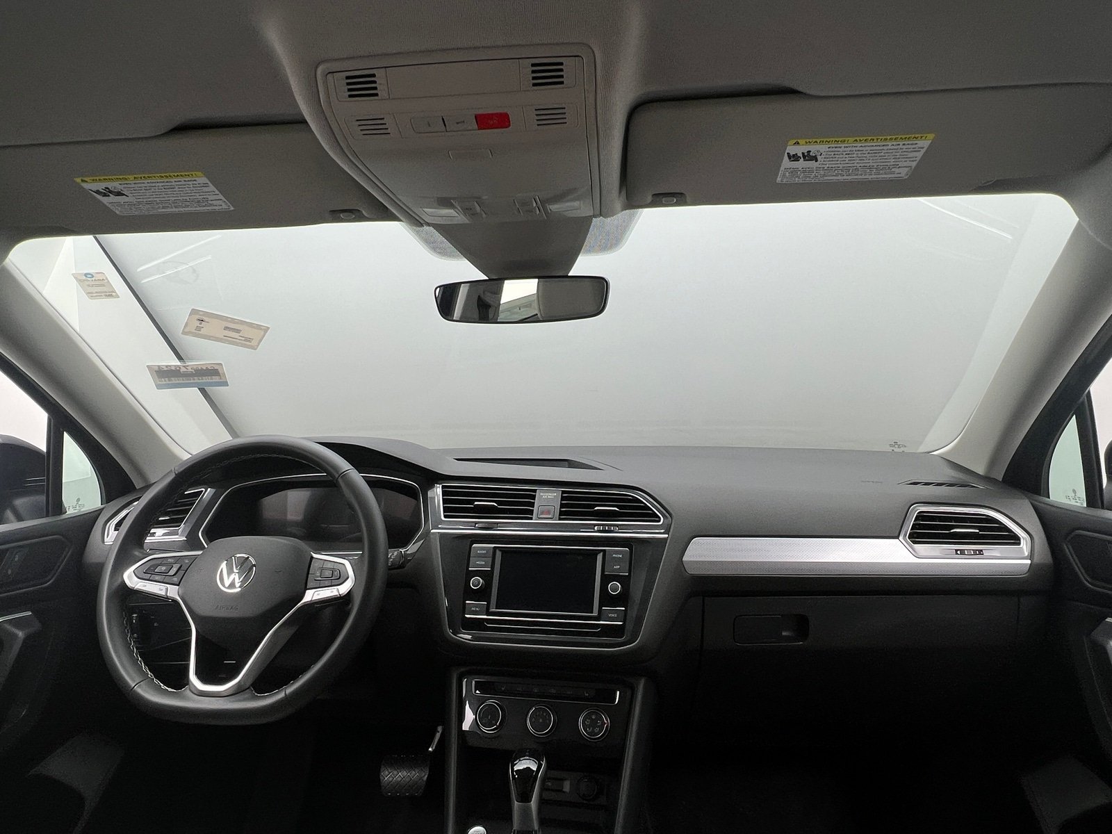 Thumbnail: 2024 Volkswagen Tiguan - 3