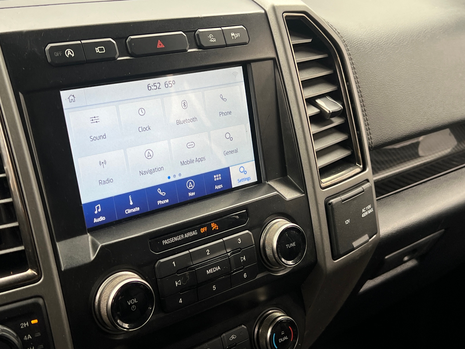 Thumbnail: 2020 Ford Econoline - 4