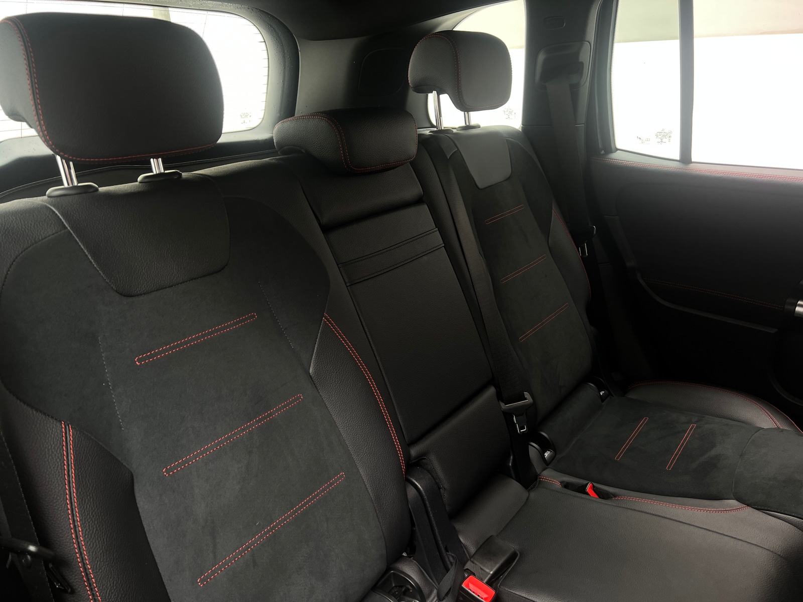 Thumbnail: 2022 Mercedes-Benz GLB - 5