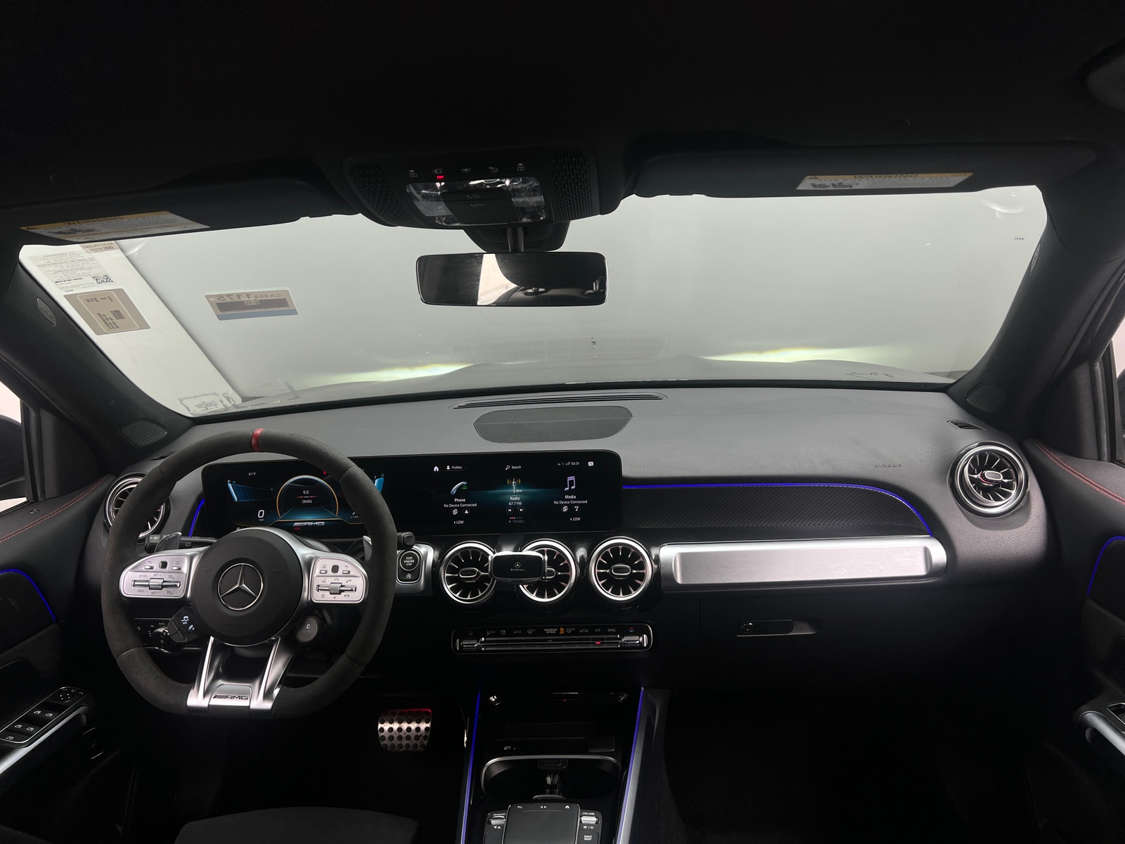 Thumbnail: 2022 Mercedes-Benz GLB - 2