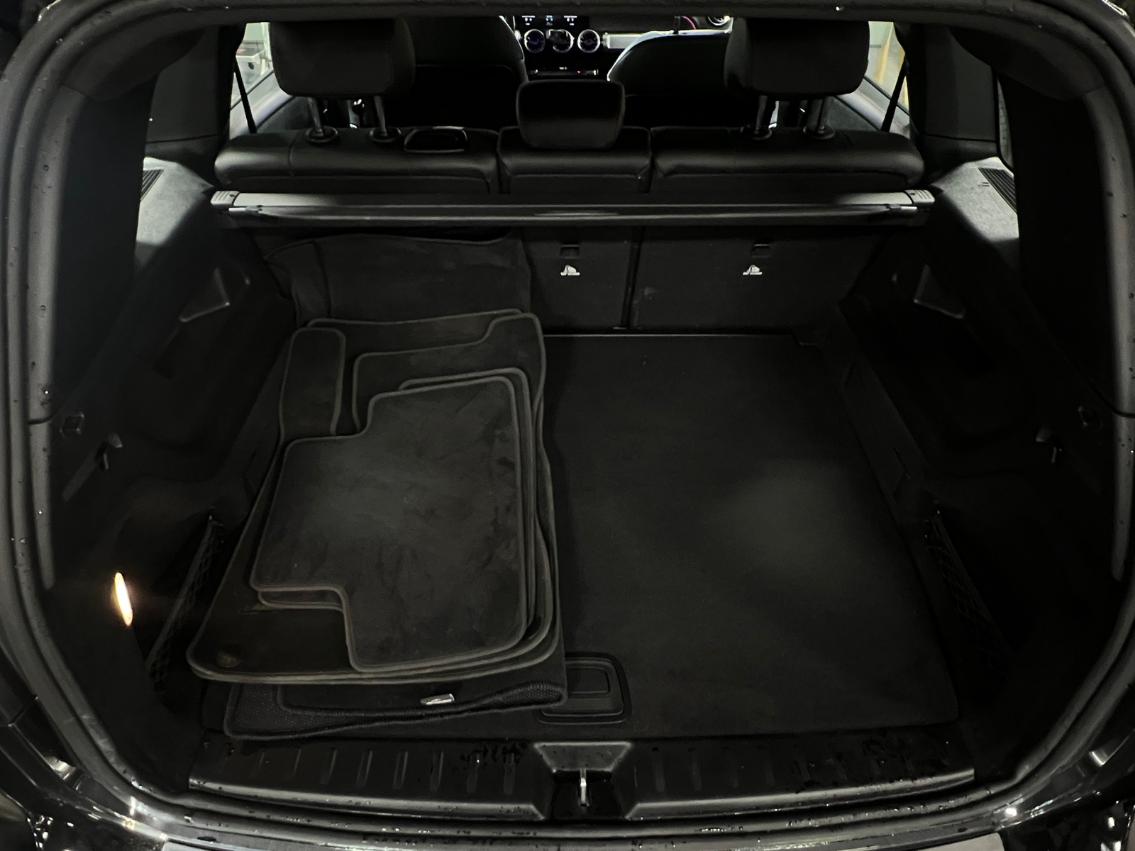 Thumbnail: 2022 Mercedes-Benz GLB - 6