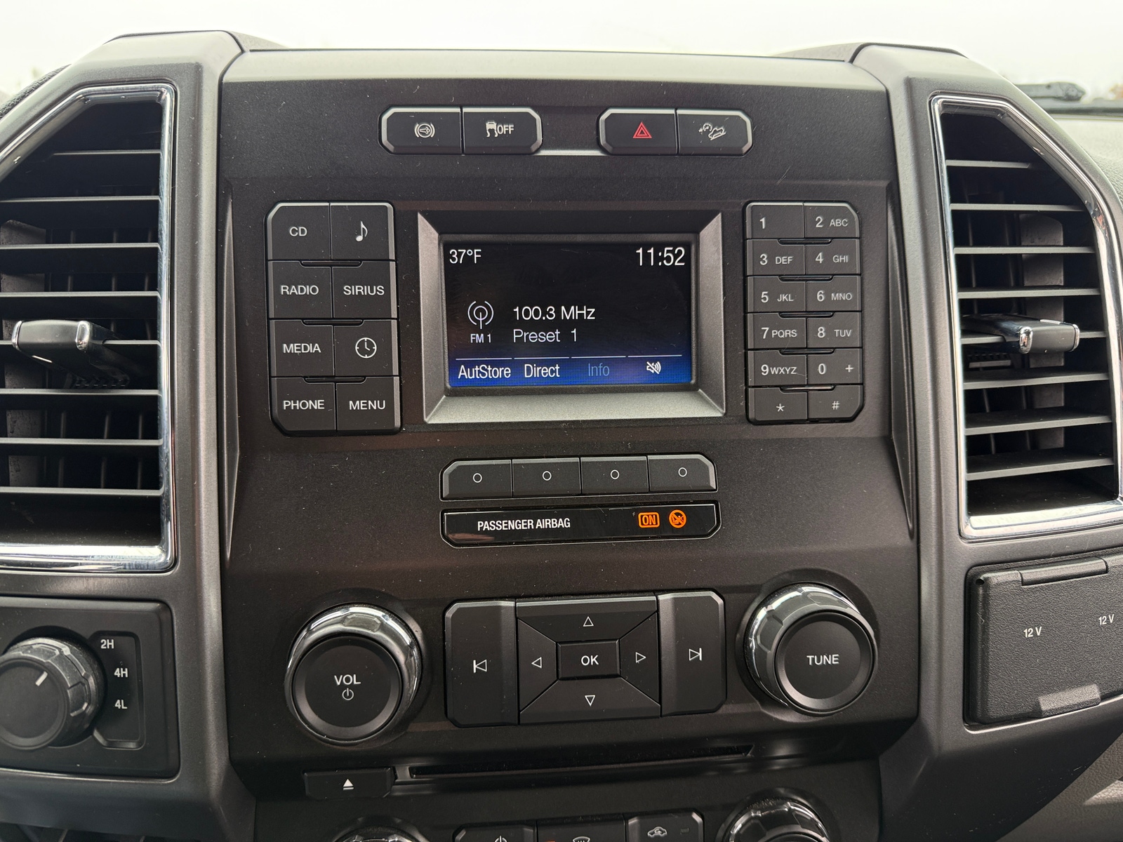 Thumbnail: 2017 Ford Econoline - 4