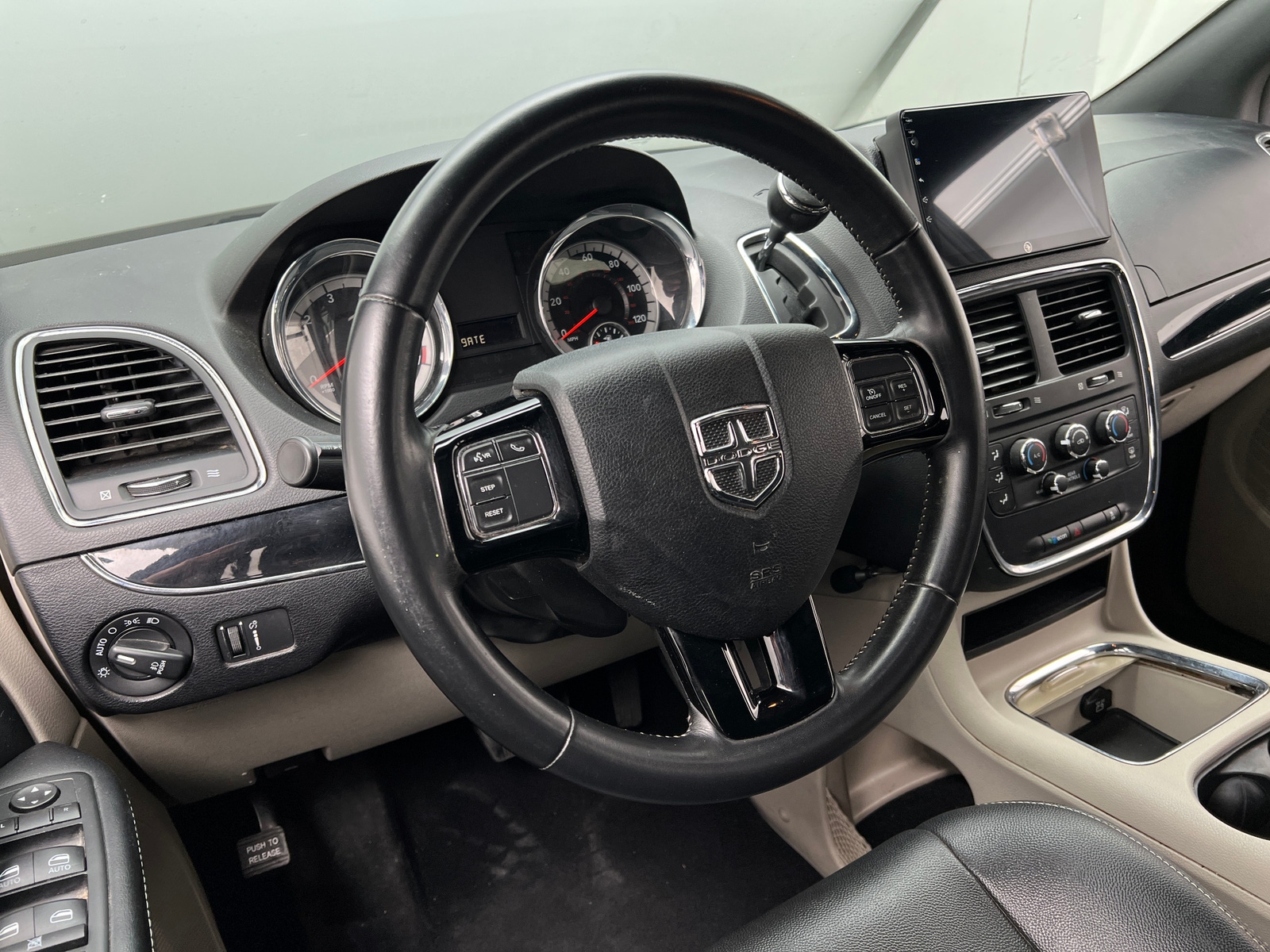 Thumbnail: 2019 Dodge Grand Caravan - 4