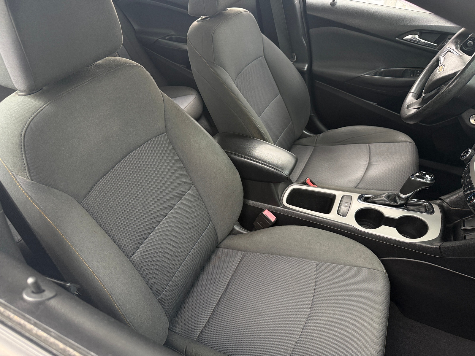 Thumbnail: 2018 Chevrolet Cruze - 2