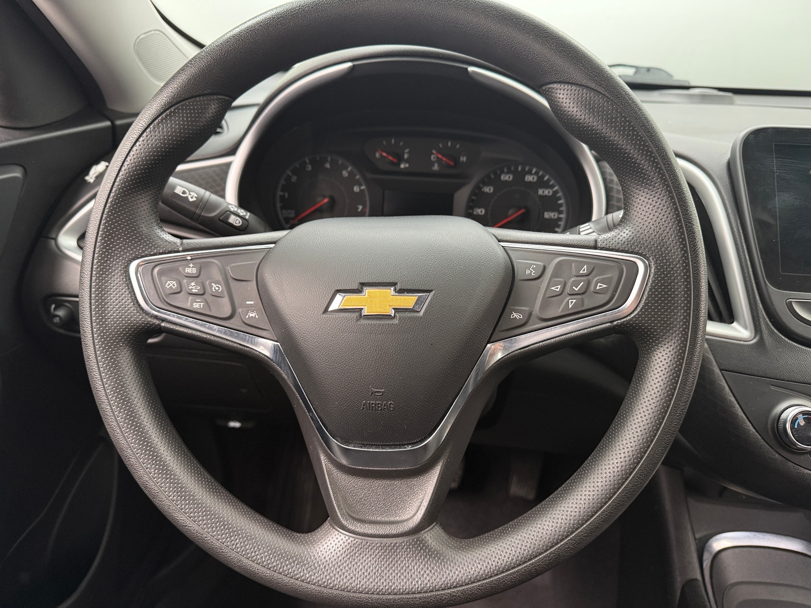 Thumbnail: 2023 Chevrolet Malibu - 5