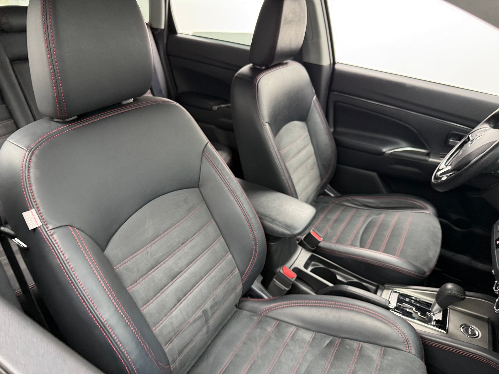 Thumbnail: 2018 Mitsubishi Outlander Sport - 2