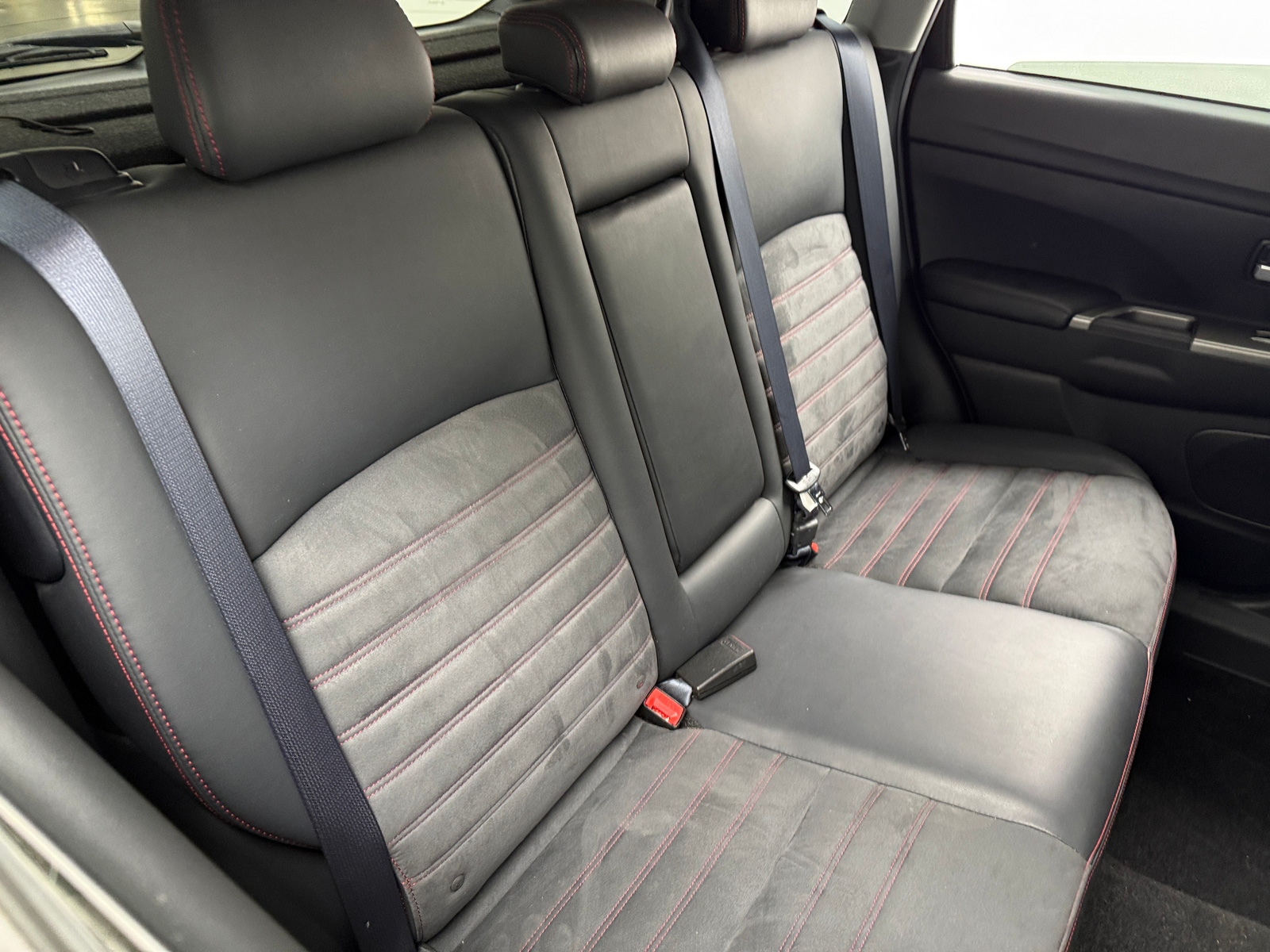 Thumbnail: 2018 Mitsubishi Outlander Sport - 6