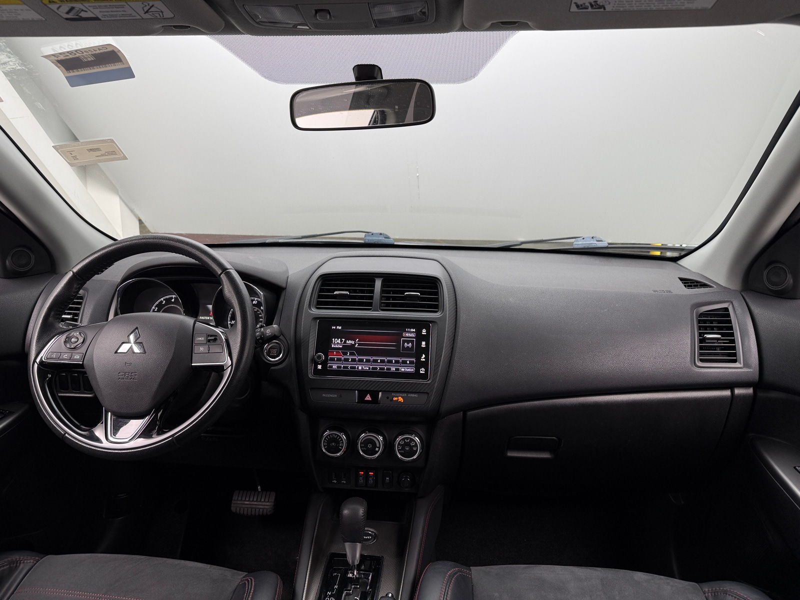 Thumbnail: 2018 Mitsubishi Outlander Sport - 3