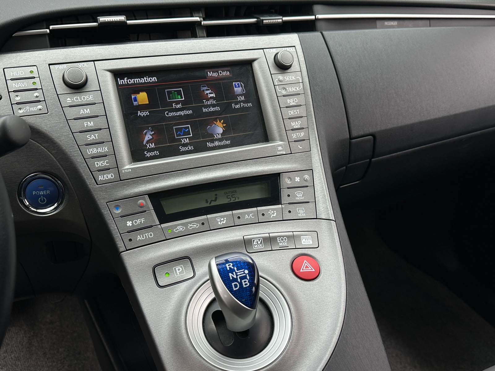 Thumbnail: 2013 Toyota Prius - 4