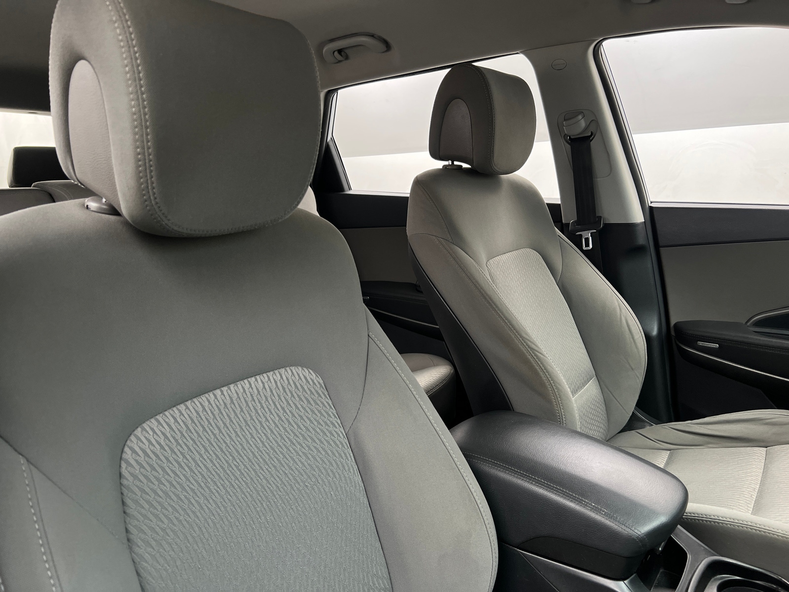 Thumbnail: 2018 Hyundai Santa Fe - 2