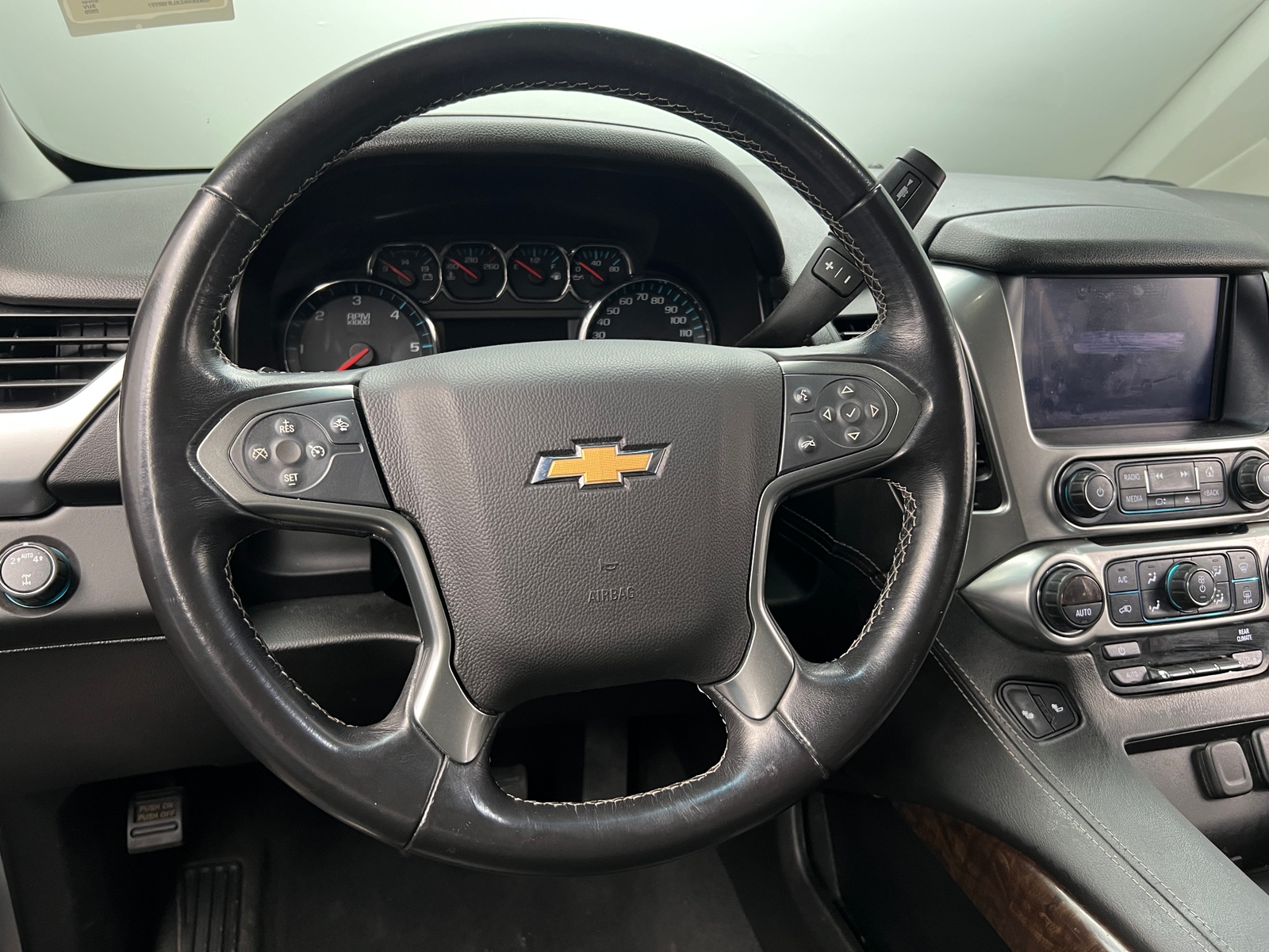 Thumbnail: 2020 Chevrolet Suburban - 4