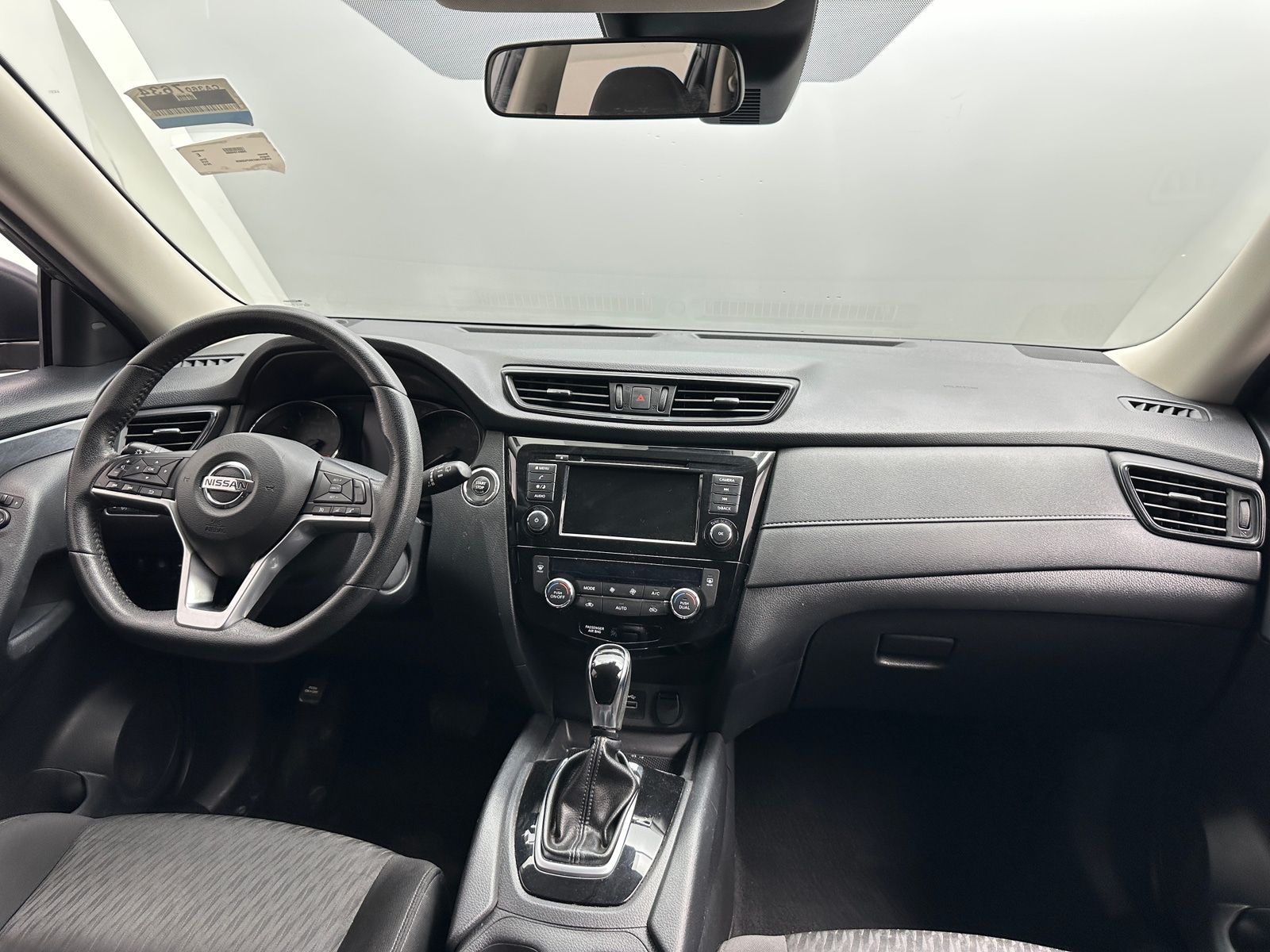 Thumbnail: 2019 Nissan Rogue - 3