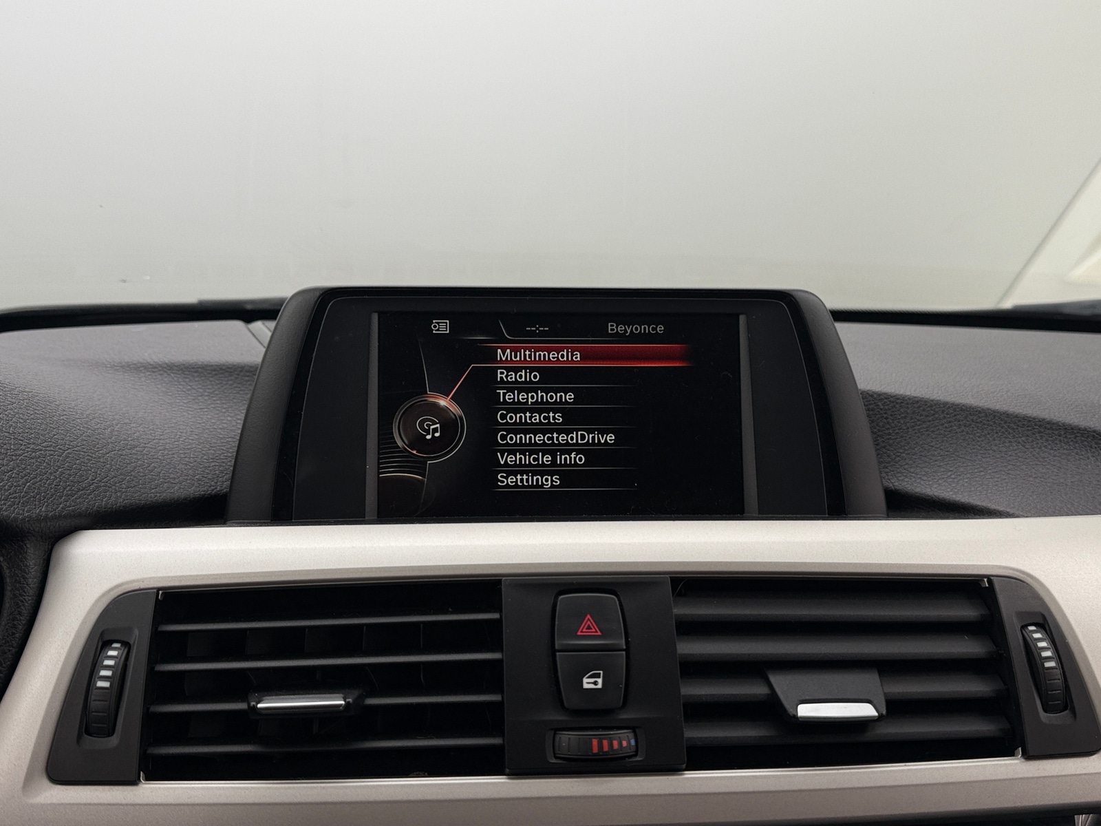 Thumbnail: 2017 BMW 3 Series - 3