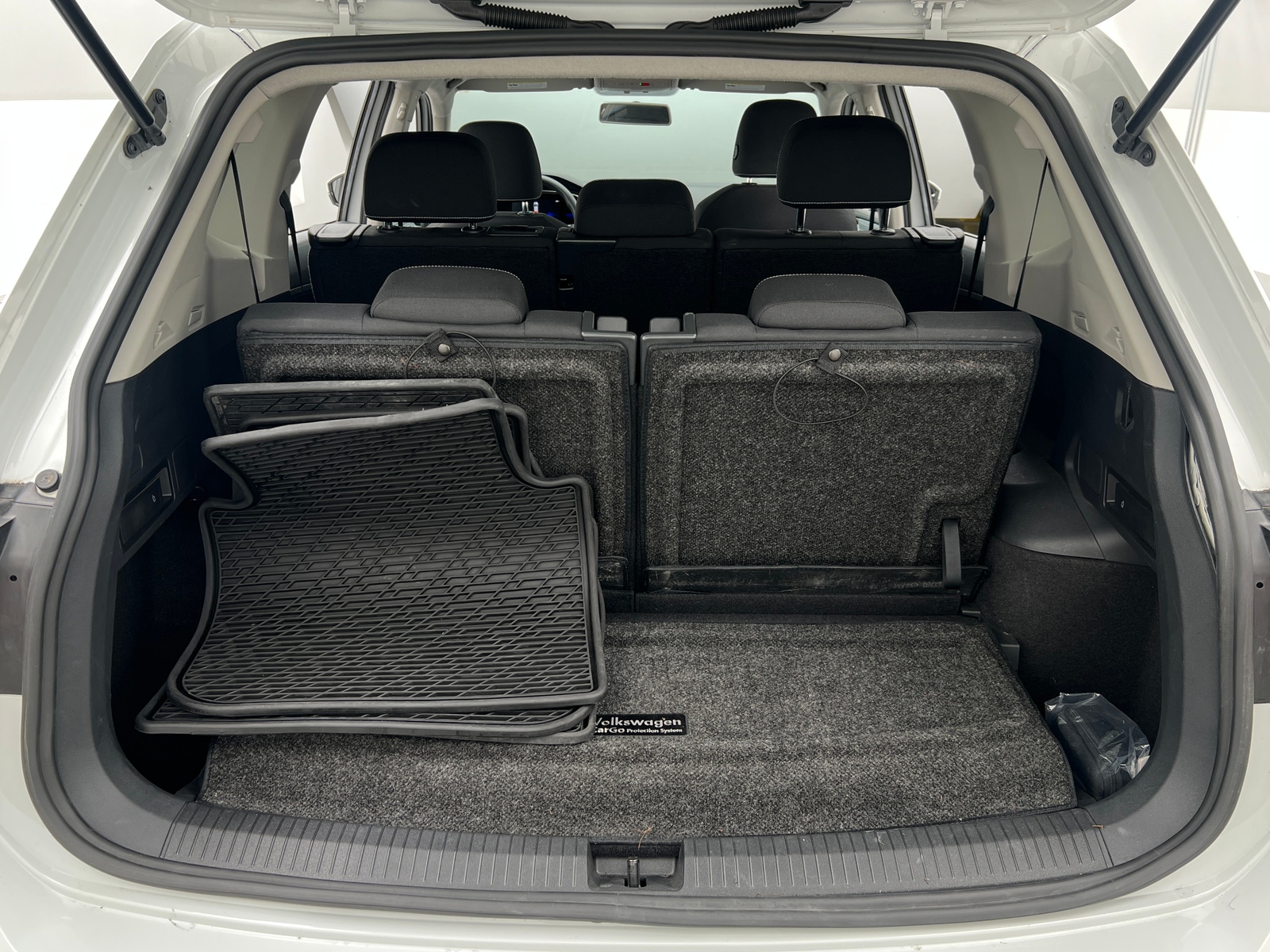 Thumbnail: 2022 Volkswagen Tiguan - 7